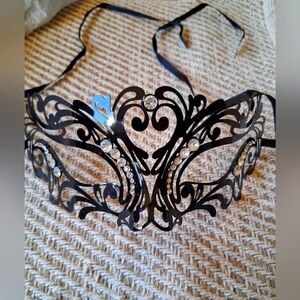 Elegant Black Lace Masquerade Mask